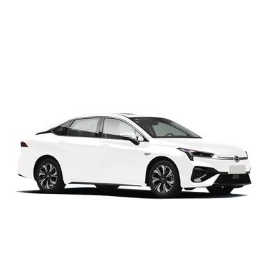 Хорошая цена. 130 км/ч Чистый электрический автомобиль GAC AION S EV Автомобиль с железофосфатно-литиевой батареей и 4-дверной 5-местной конструкцией кузова онлайн
