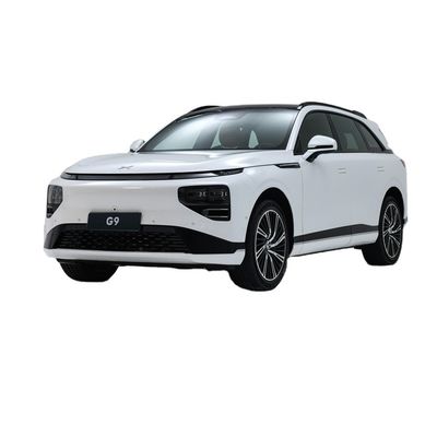 Хорошая цена. Левое рулевое управление 5-местный электромобиль Xpeng P5 с 13,3 кВт·ч/100 км Потребление электроэнергии и многофункциональный дизайн онлайн