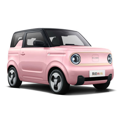 Хорошая цена. Доступный для бюджета Geely Panda Mini EV с колесной базой 1940 мм и максимальным крутящим моментом 85 Н.м. для доступного электрического внедорожника онлайн