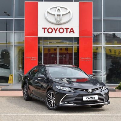Хорошая цена. 2023 Toyota C-amry Гибридный седан с полной скоростью, адаптивным круизным движением и электрическим солнечным потолком Минимальный просвет от 15° до 20° онлайн