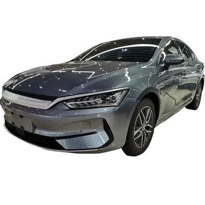 Хорошая цена. 400 км 500 км 600 км BYD QIN PLUS Сино-белый полный трим 5 мест Седан Электромобиль 150 км Скоростные энергетические транспортные средства 2023 Топ-продажа онлайн