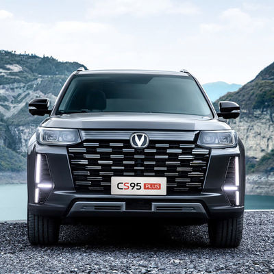 Хорошая цена. Роскошный дизайн Чанган CS95 PLUS Левое рулевое управление Двухколесное приводное большое внедорожник Максимальная мощность 150-200PS Дисплимент 1,5-2,0L онлайн