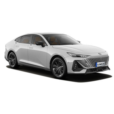 Хорошая цена. Чанган UNI-V 1.5T 188HP L4 ABS Бензиновый автомобиль 4680*1838*1430 мм Экологически чистый онлайн
